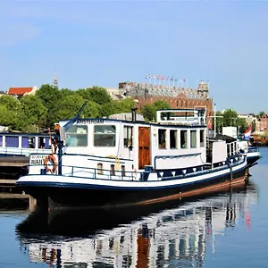 Botel Passengership Avanti, Amsterdam
