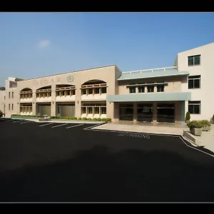 **** فندق Liqaa لبنان